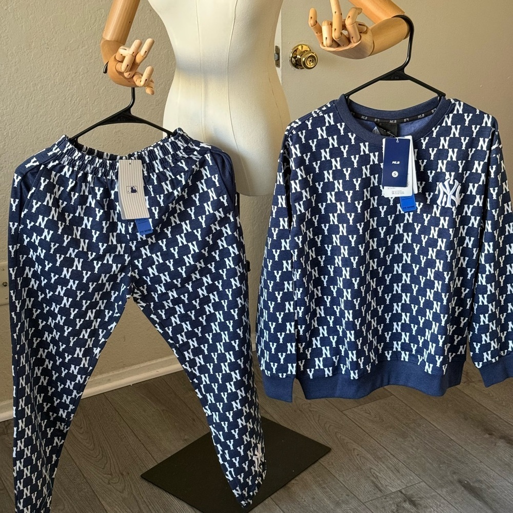 NWT MLB NY YANKEES Blue JOGGER Set- Size Small